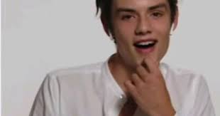 𝐚𝐟𝐭𝐞𝐫𝐠𝐥𝐨𝐰, 𝗅𝗈𝗎𝗂𝗌 𝗉𝖺𝗋𝗍𝗋𝗂𝖽𝗀𝖾．