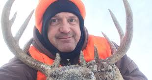 Outdone dad finally gets a big deer