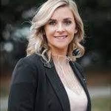 Kristin Barham's Instagram, Twitter & Facebook