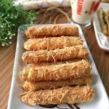 Kamu bisa menemukan resep camilan enak lainnya di aplikasi yummy, lho! Cheese Roll Yang Ini Serasa Makan Bongkahan Keju Yummie Modern Id