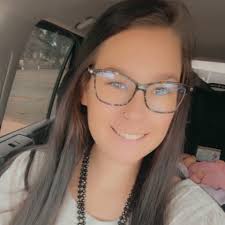 I'm going to be giving away 1 free service for Christmas‼️ A single mom who  hasn't got pampered in a while bc of cost 💖 I do hair and lashes 😊