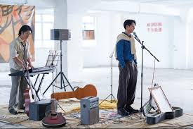 冯允谦《苏富比》MV化身70年代学生王子珍惜与家人相处时间最爱 ...