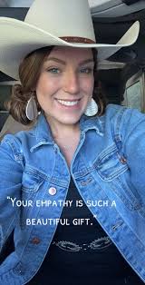 Jocelyn Darrah (@y.c.o.j.h.a.r.r.a.d)