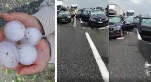 Cronaca, autostrada chiusa per ore e decine di auto danneggiate dai chicchi di grandine sull'a1 nel tratto fra parma e fiorenzuola. Grandine A1 Video Choc Centinaia Di Auto Distrutte Tra Fidenza E Fiorenzuola