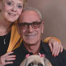 Picking beautiful large, delicious lemons from the Amalfi Coast, Italy. ❤️  🇮🇹 🍋 🍋
