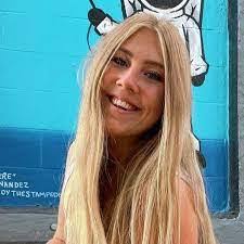 Nona Hunt's Instagram, Twitter & Facebook