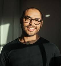 Being Effective Even When No One Else is Like You