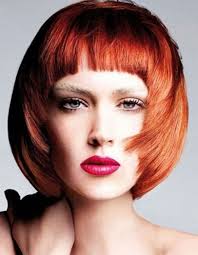 Sulle donne dalla carnagione scura: Capelli Rossi Tonalita E Tagli Per Una Donna Che Sa Farsi Notare