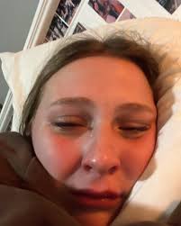 Poison ivy, princess Fiona, tinker bell with black hair… take your pick ✨🎃  Happy Halloween from a last minute costume Queen who just wanted an excuse  to wear @ellaajaee 's pretty green