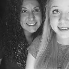 Kerri Paulson's Instagram, Twitter & Facebook