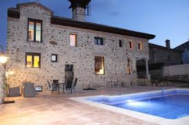 Consulta su teléfono y dirección en un mapa. Casa Rural Libris Casa Rural En Navaluenga Avila