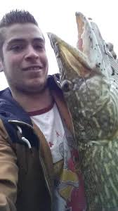 I caught a fish one time that flopped around just like that! 🎣