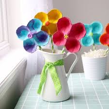 0bjets décoratifs avec boites d'oeufs. Bricolage Paques Boite A Åufs 12 Activites Manuelles Pour Enfants