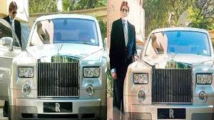 The company has showrooms in delhi and mumbai, where most of its customers are based. Amitabh Bachchan Sells His Rolls Royce Phantom Worth Rs 3 5 Crore Hindi Movie News Bollywood Times Of India