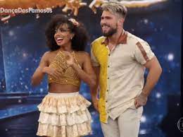 Veja informações adicionais sobre dandara mariana na wikipedia. Dandara Mariana Vai Para A Semifinal Da Super Danca Dos Famosos