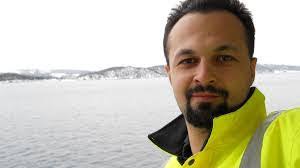 Hanreck Chambers's Instagram, Twitter & Facebook