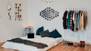 Sedangkan kamar tidur anak perempuan biasanya cenderung lebih lembut dan menenangkan. Desain Kamar Tidur Wanita Dewasa Minimalis Language Id 35 Desain Kamar Tidur Sederhana Mudah Murah Dan Minimalis