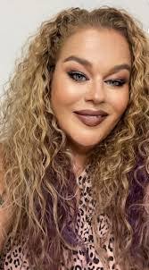 Heather Duzan's Instagram, Twitter & Facebook