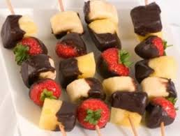 Pasta coklat dari coklat batangan siap untuk olesan roti atau olesan kue lainnya. Sate Buah Saus Cokelat Super Indo Lebih Segar Lebih Hemat Lebih Dekat