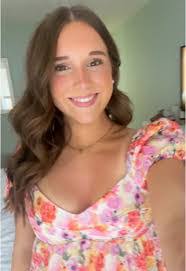 Andi Knox's Instagram, Twitter & Facebook