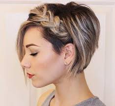 Coiffures Courtes Attaches Quelques Idees De Coiffures Pour Les Sublimer En 2020 Avec Images Cheveux Courts Coiffure Courte Coiffure Mariage Cheveux Courts