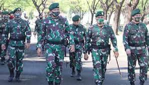 Jabatan pangkostrad diserahterimakan dari letjen tni besar harto karyawan, s.h., m.tr.(han)., kepada mayjen tni eko. Pangkostrad Kunjungi Brigif Para Raider 3 Kostrad Poskota Co Id