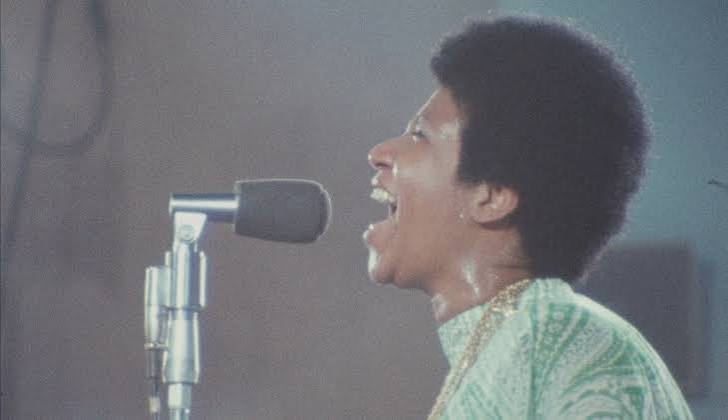 Amazing Grace' Review: Aretha Franklin Is Glorious in a Rousing Concert  Film - The New York Times