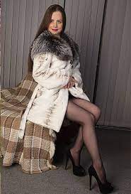 Fester zusammenhalt in der familie ermöglicht die hohe berufstätigkeitsquote bei frauen, während sich ein heer von großmüttern der kindererziehung widmet. Weissrussland Frauen Kennenlernen Zum Heiraten Partnervermittlung Belarus