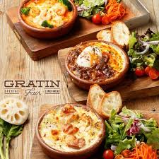 gratin fair 平日ランチタイム限定で グラタンとドリアのフェアを行っています 11 00 15 00 海老とブロッコリーのトマトクリームグラタン ビーフシチューのドリア 若鳥と季節野菜のグラタン 15 00 lo20 30まで ビーフシチューのドリアはご用意しており 野菜