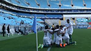 Palmeiras e grêmio decidirão a copa do brasil em sua temporada 2020 com jogos marcados para fevereiro. Com Gols No Segundo Tempo Palmeiras E Gremio Empatam Em Porto Alegre Pelo Brasileirao Palmeiras