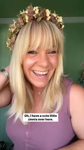 Plan for those boho flower crown photoshoots now! What colors and plants  will you grow now for fall dried floral fun?…..celosia is a must