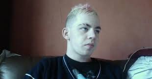 Thug lashes out after rival's Paisley boys jibe