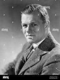 Alan Preis's Instagram, Twitter & Facebook