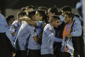 Uruguay estaba clasificadísima, pero se la jugaba. Versus Uruguay Suma Otra Baja En Su Plantel Para Enfrentar A Paraguay