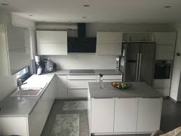 Kuche Beton Optik Weiss Hochglanz Kuche Beton Moderne Kuche Kuche Hochglanz