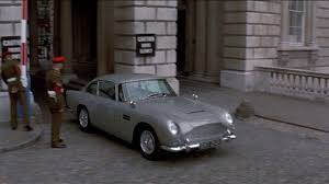 Il s'agit du 18e opus de la . L Aston Martin Db5 De Pierce Brosnan Dans Demain Ne Meurt Jamais Spotern
