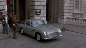 Je marcherai les yeux fixés sur mes pensées, sans rien voir au dehors, sans entendre aucun bruit, L Aston Martin Db5 De Pierce Brosnan Dans Demain Ne Meurt Jamais Spotern