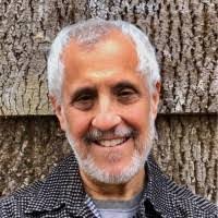 Kenneth Kahn's Instagram, Twitter & Facebook