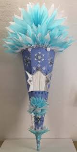 Wir haben die schultüte mit washi tape, federn und kleinen puscheln beklebt. Schultute Eiskonigin Schultute Basteln Zuckertuten Basteln Schultute Selber Basteln