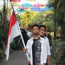 Contoh ansambel melodis antara lain piano, rekorder, pianika, biola, terompet, tamborin dan harmonica. Mendeskripsikan Pengertian Musik Ansambel Sejenis Dan Ansambel Brainly Co Id