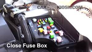 The controls are located on the instrument panel, below the radio. Interior Fuse Box Location 2007 2012 Dodge Caliber 2007 Dodge Caliber Sxt 2 0l 4 Cyl