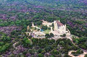 3 Gorgeous Hill Country Castles Near Austin Texas Hill Country Wedding Venues Texas Hill Country Wedding Texas Hill Country