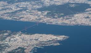 Humberto delgado airport, also known simply as lisbon airport or portela airport, is an international airport located 7 km northeast from th. Roteiro De 10 Dias Em Portugal Onde Ir Se Hospedar E O Que Fazer Dicas Portugal