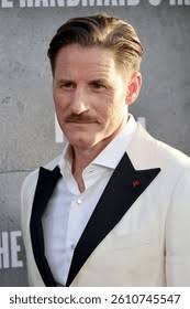 2+ Thousand Zwei Sam Royalty-Free Images, Stock Photos & Pictures