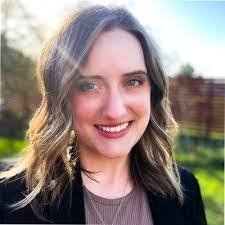 Kim Longland's Instagram, Twitter & Facebook