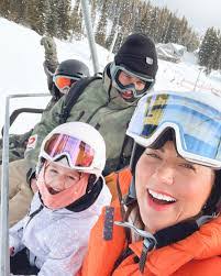 Jamie Vanderheyden's Instagram, Twitter & Facebook