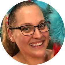 Miranda Hicks's Instagram, Twitter & Facebook