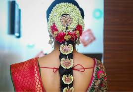 Be a pretty hairstyle for your pellikuthuru or wedding we have pool of inspirational pictures of south indian hairstyles for your wedding day. Discover The Trends For South Indian Bridal Hair Jewellery Add That Extra Bit Of Elegance To Your Bridal Look 2020