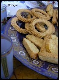 Kaak Ou Anneaux Biscuites Du Maghreb Recette Recette Recette Facile Recettes De Cuisine