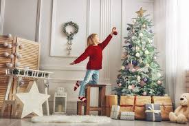 Accesorios a domicilio desde 4€, muebles desde 19€. Los 20 Consejos Imprescindibles Para Decorar Tu Casa En Navidad De Manera Segura